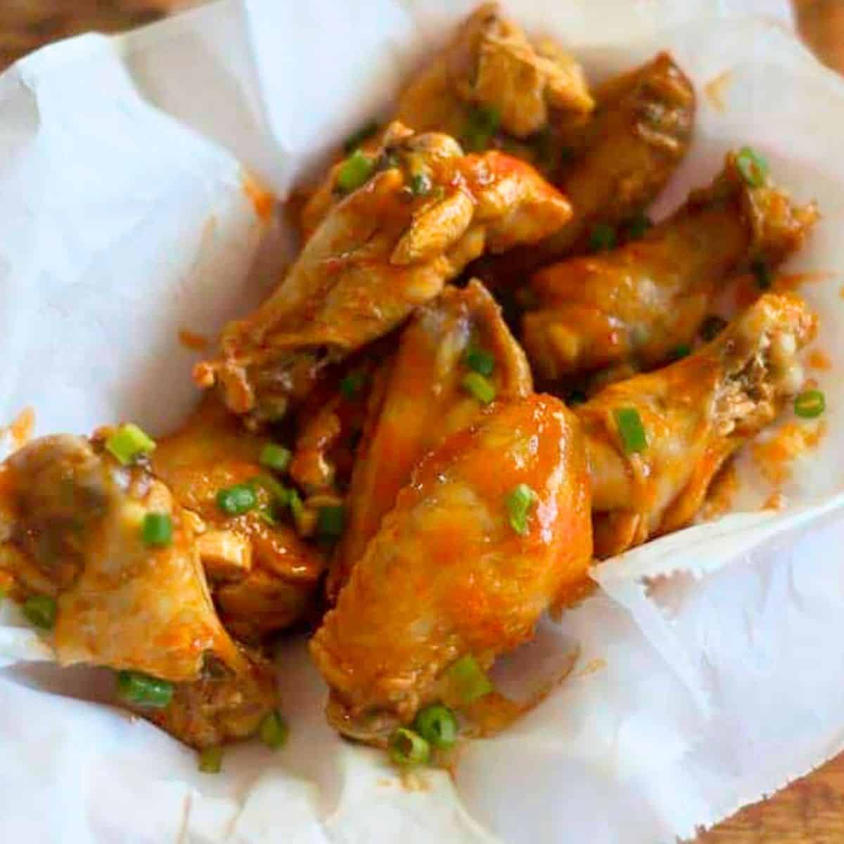 Air Fryer Garlic Buffalo Chicken Wings