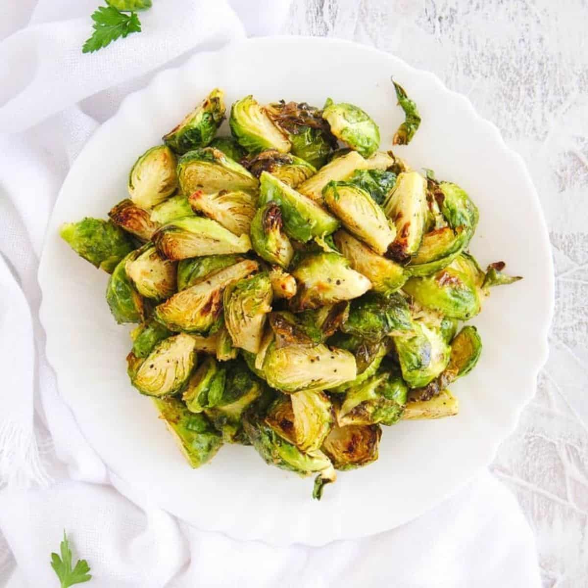 Air Fryer Brussel Sprouts in 10 Minutes